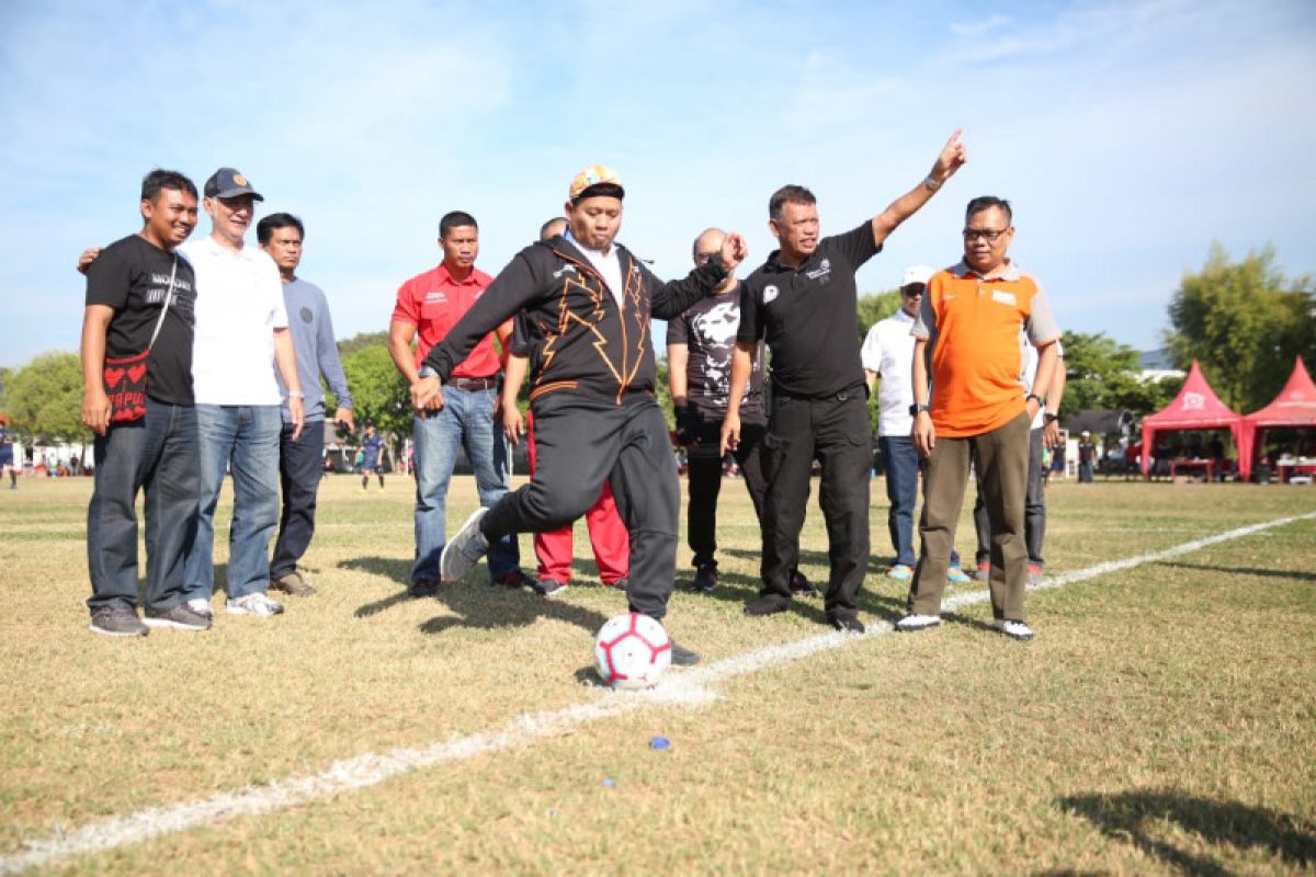 Pejabat  Wali Kota Makassar buka Liga Gala Karya BUMN