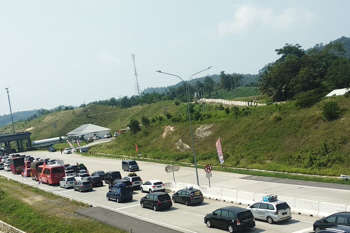 Masyarakat Lampung harapkan penambahan pintu tol trans Sumatra