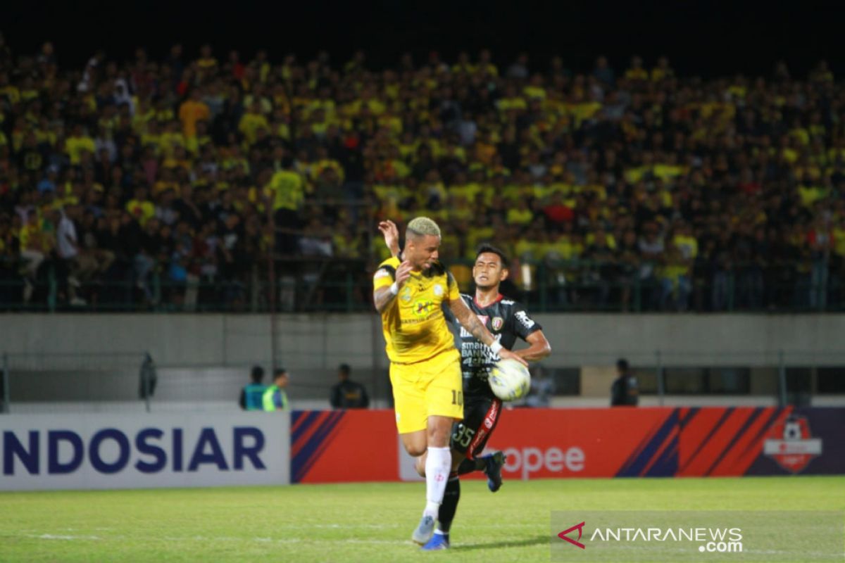 Barito gulingkan Bali United