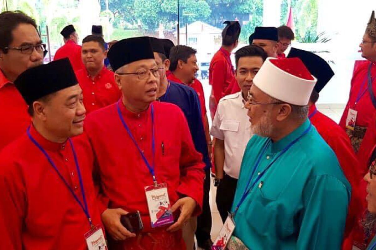 Wartawan Malaysia protes musyawarah UMNO hanya diliput media Melayu