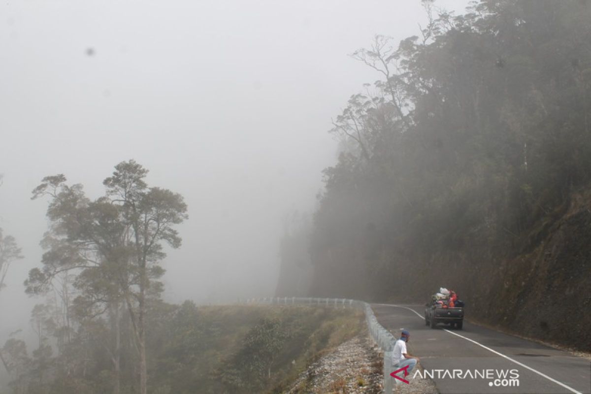 BMKG: Suhu di wilayah pegunungan Papua turun 8 derajat celsius