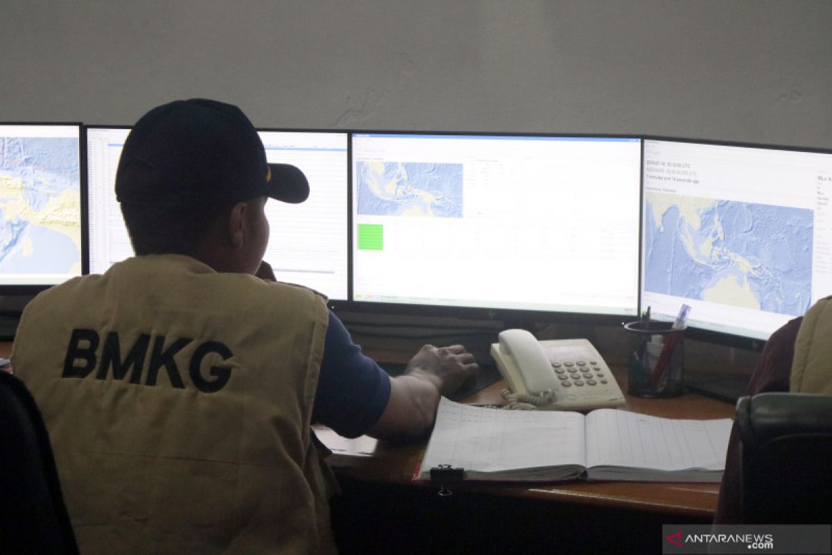 Gempa susulan terus terjadi di Maluku Utara