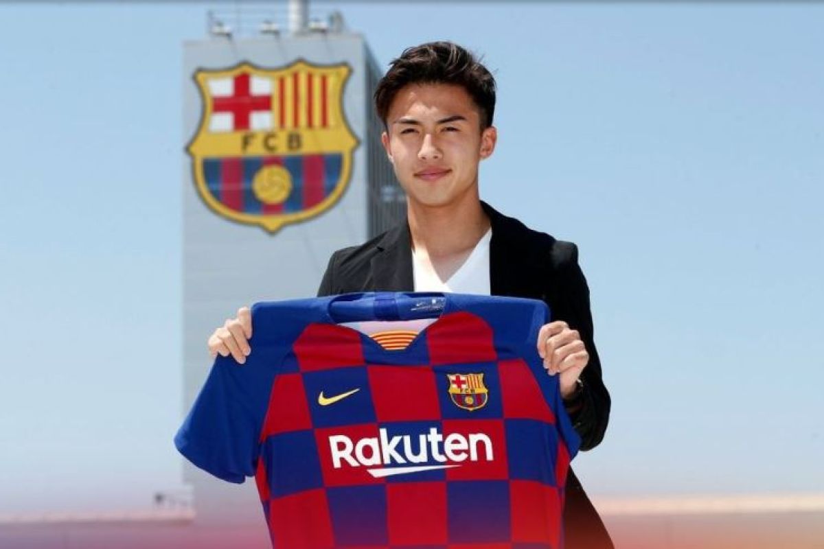 Barcelona rampungkan transfer pemain Jepang Hiroki Abe