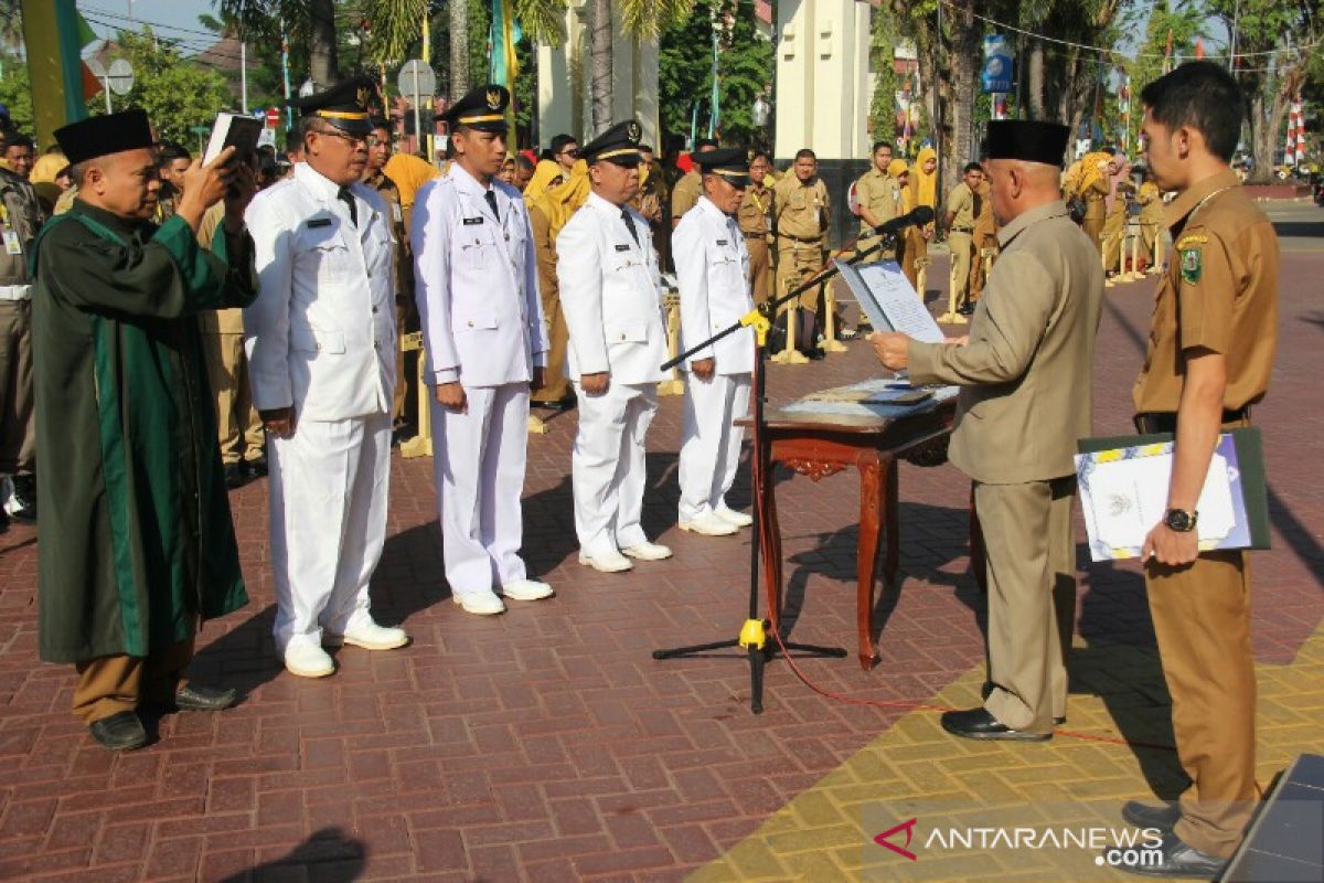 Bupati melantik empat pejabat baru