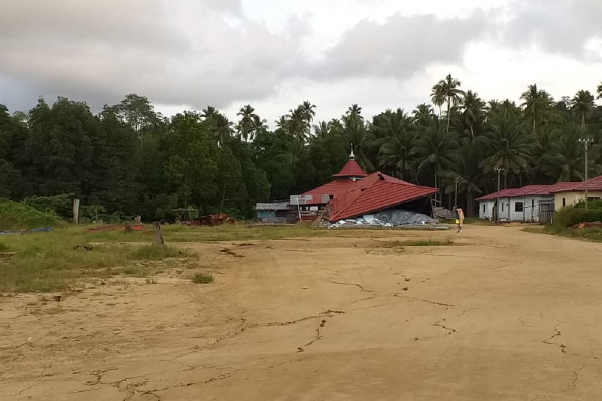 BPBD Malut: 1.104 orang mengungsi dan dua meninggal akibat gempa 7,2 SR