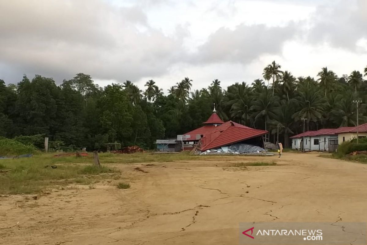 2 meninggal, 1.104 orang mengungsi akibat gempa Halmahera Selatan