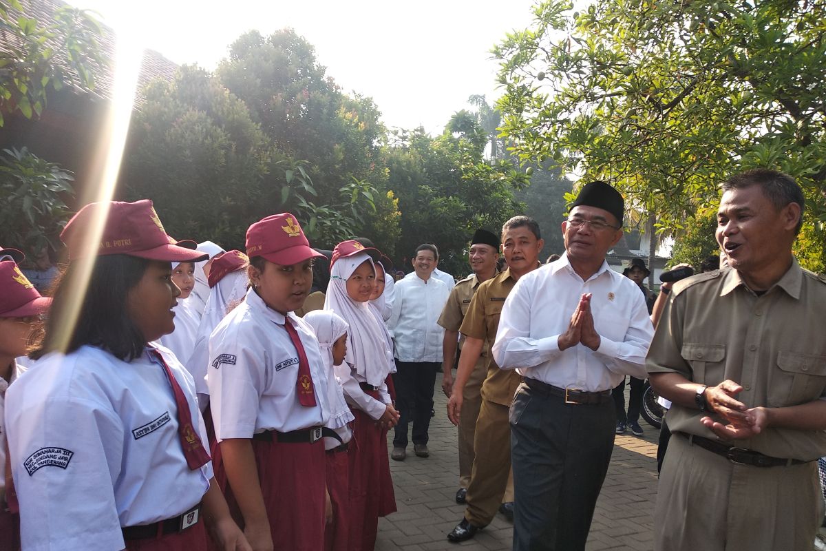 Tidak boleh ada perpeloncoan di sekolah