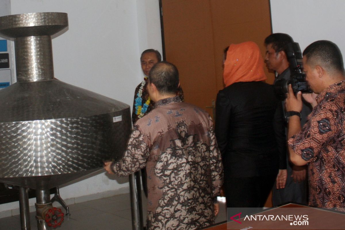 Komunitas emak-emak Purwakarta ditugasi awasi timbangan pasar