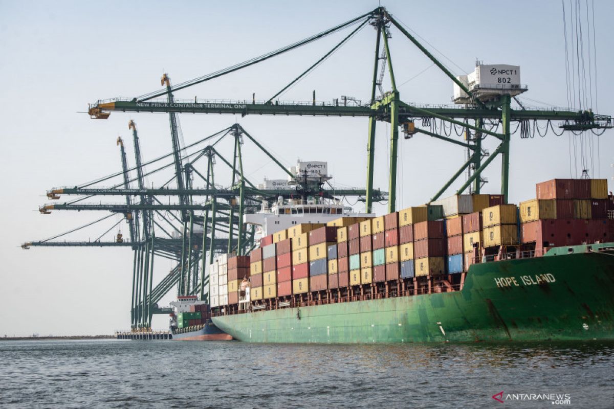 Trade surplus in August 2019 dominated by non-oil and gas