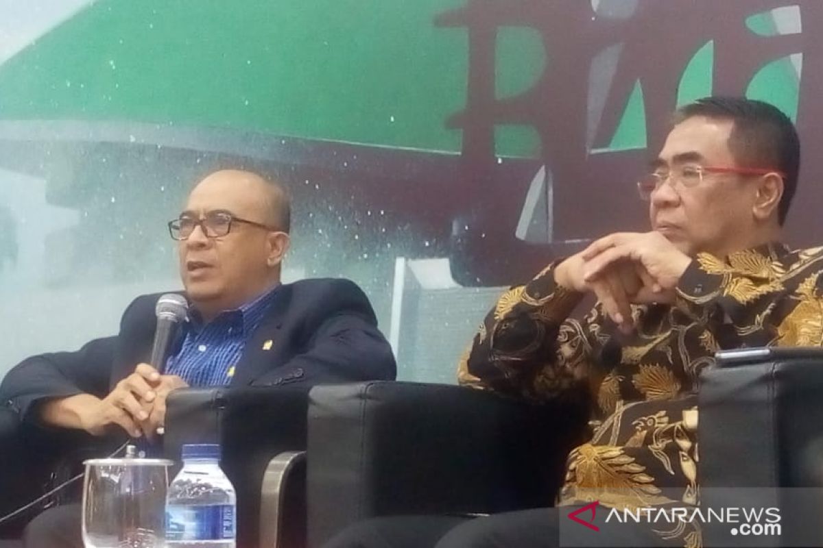 Nasdem: Parpol di dalam dan luar pemerintahan, sama mulianya