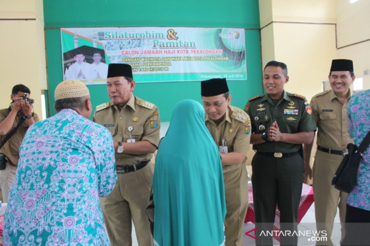 Pekalongan berangkatkan 373 calon haji ke Tanah Suci