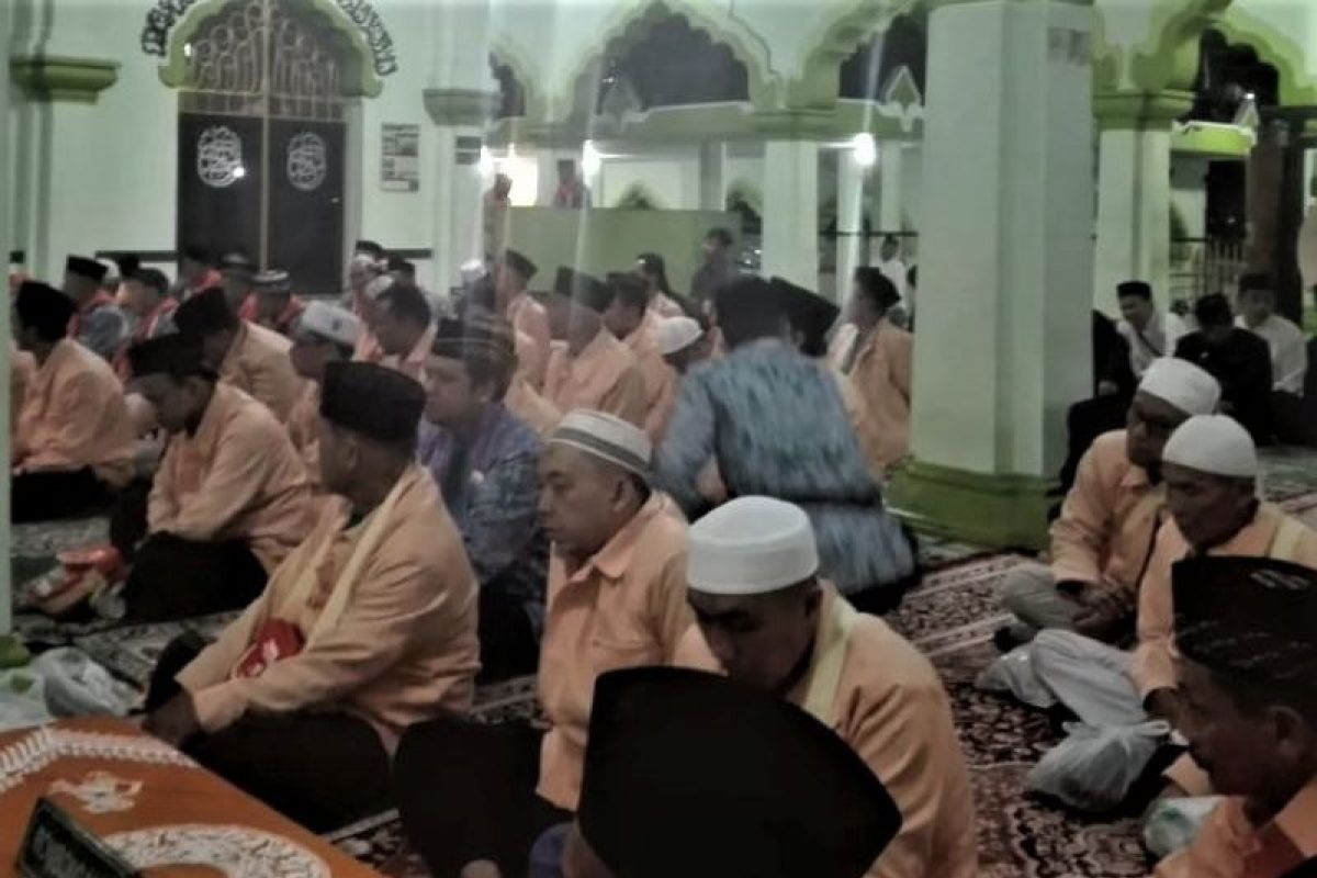 143 calon haji Kota Magelang diberangkatkan ke Embarkasi Solo