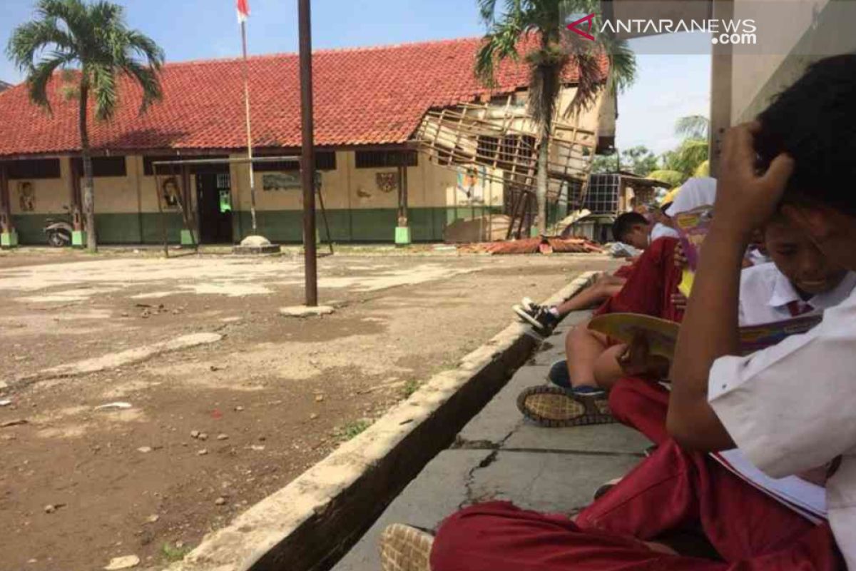 Ini  alokasi anggaran untuk bangun sarana pendidikan di Bekasi