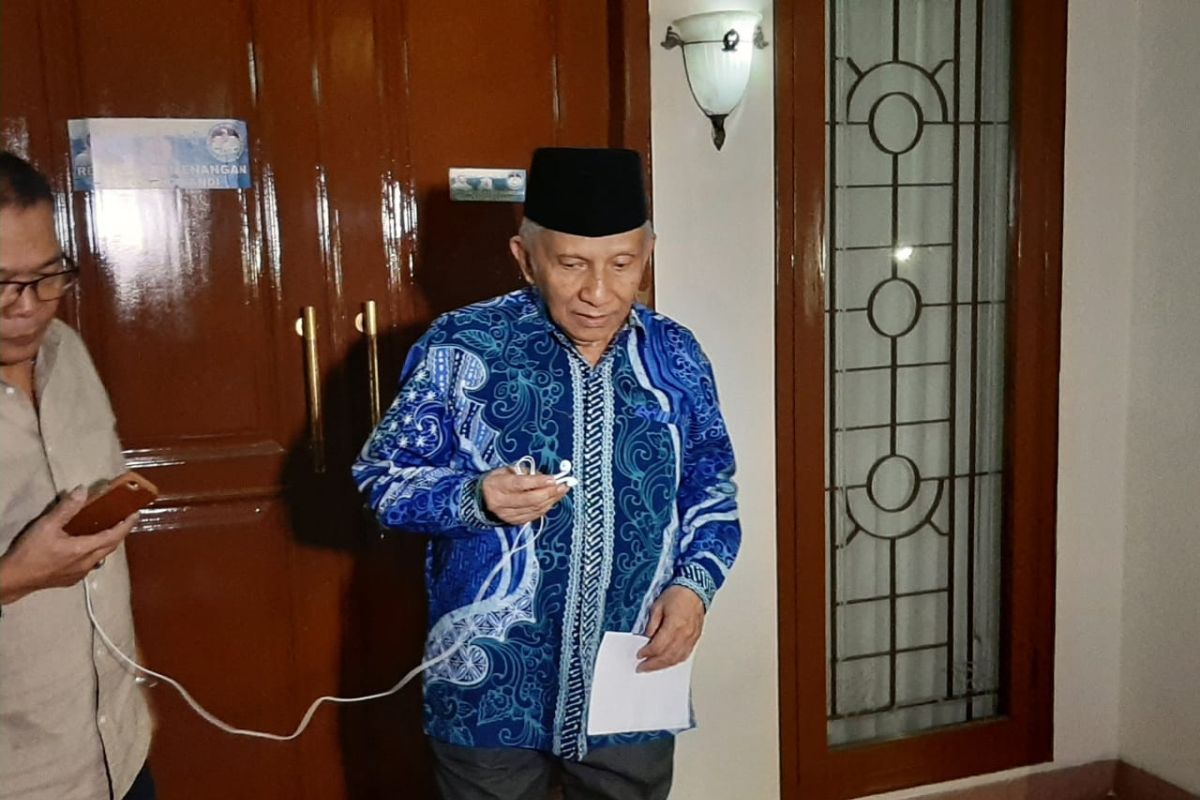 Pertemuan Jokowi-Prabowo, Amien: tak bicarakan pembagian kekuasaan