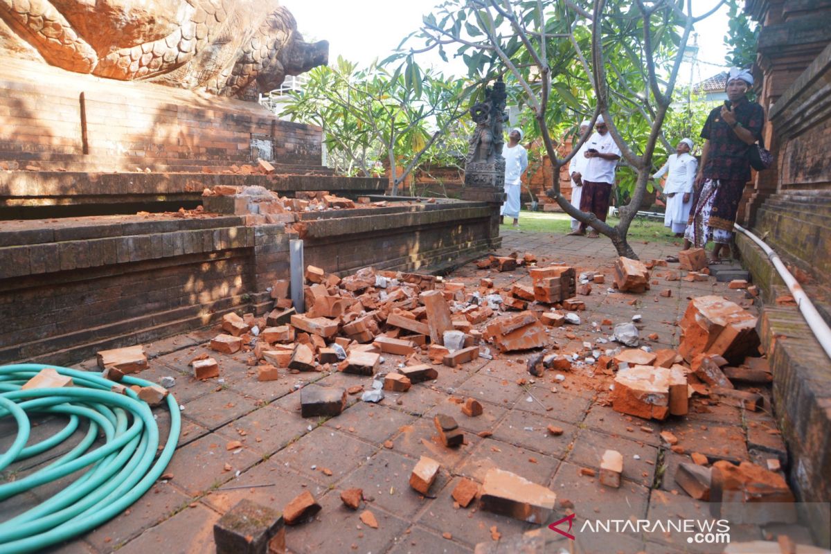 Puluhan bangunan rusak akibat gempa di Bali