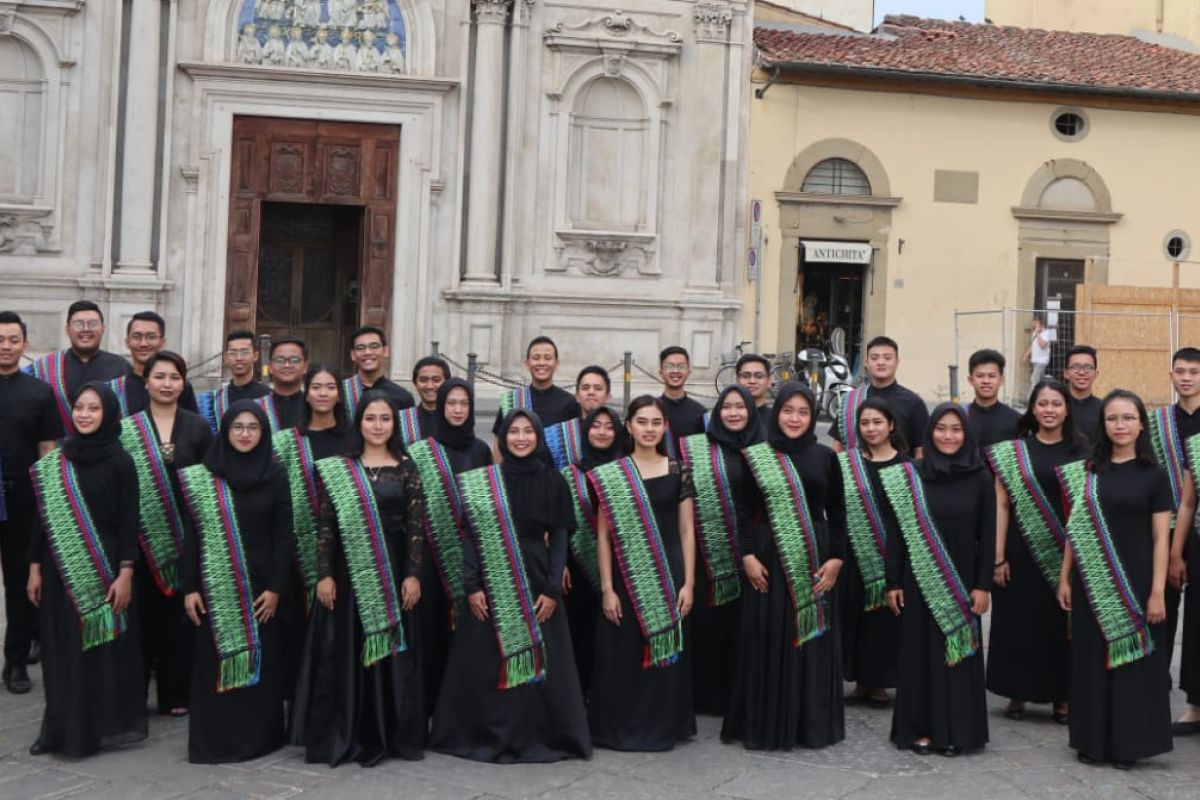 Paduan Suara Mahasiswa ITS raih enam gelar juara di Italia