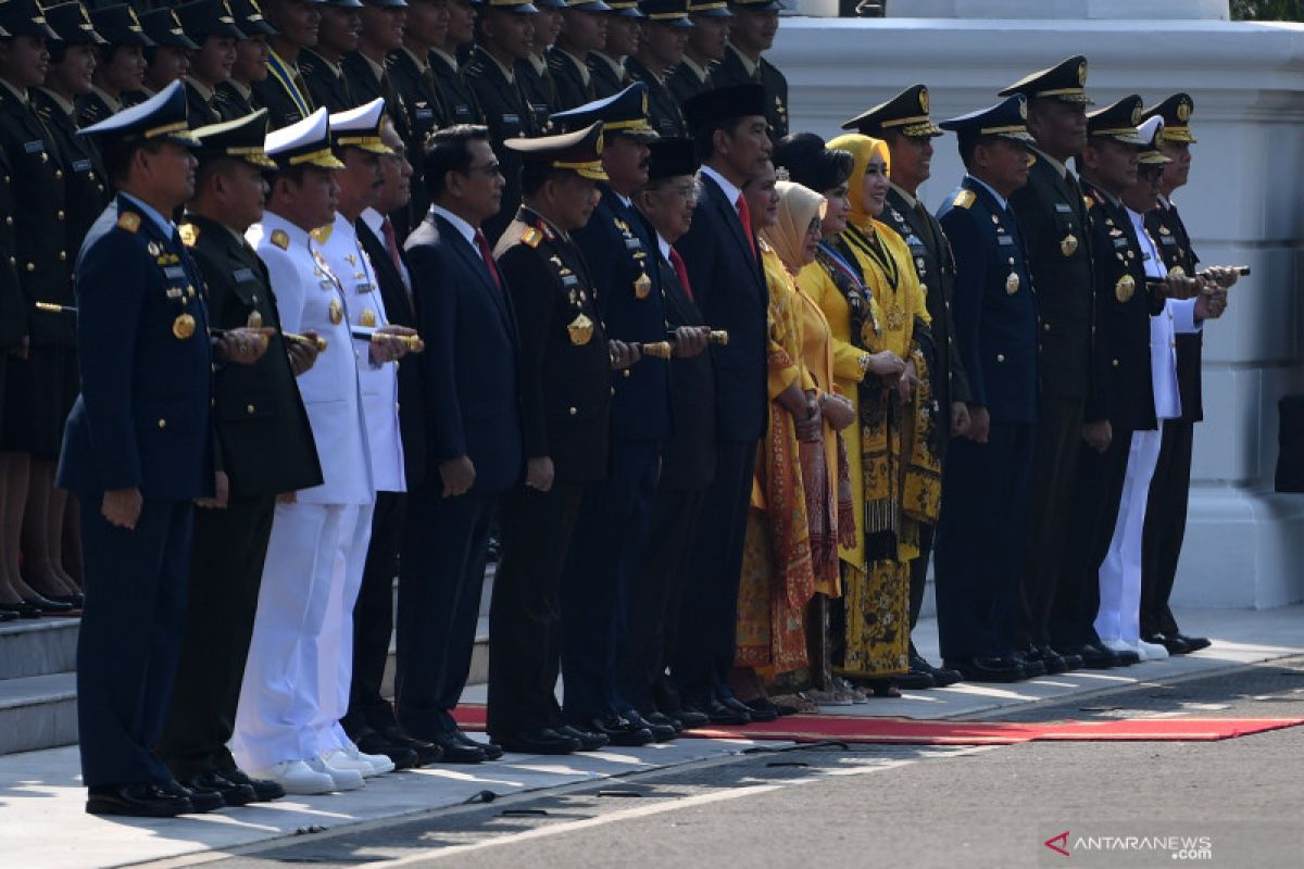 President calls upon military, police cadets to safeguard Indonesia