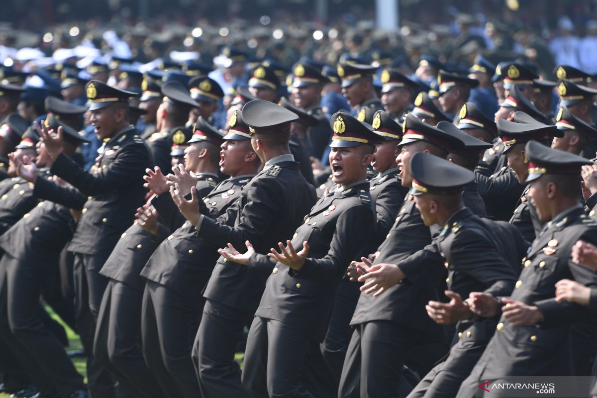 Presiden minta perwira remaja ikuti perkembangan cepat Iptek