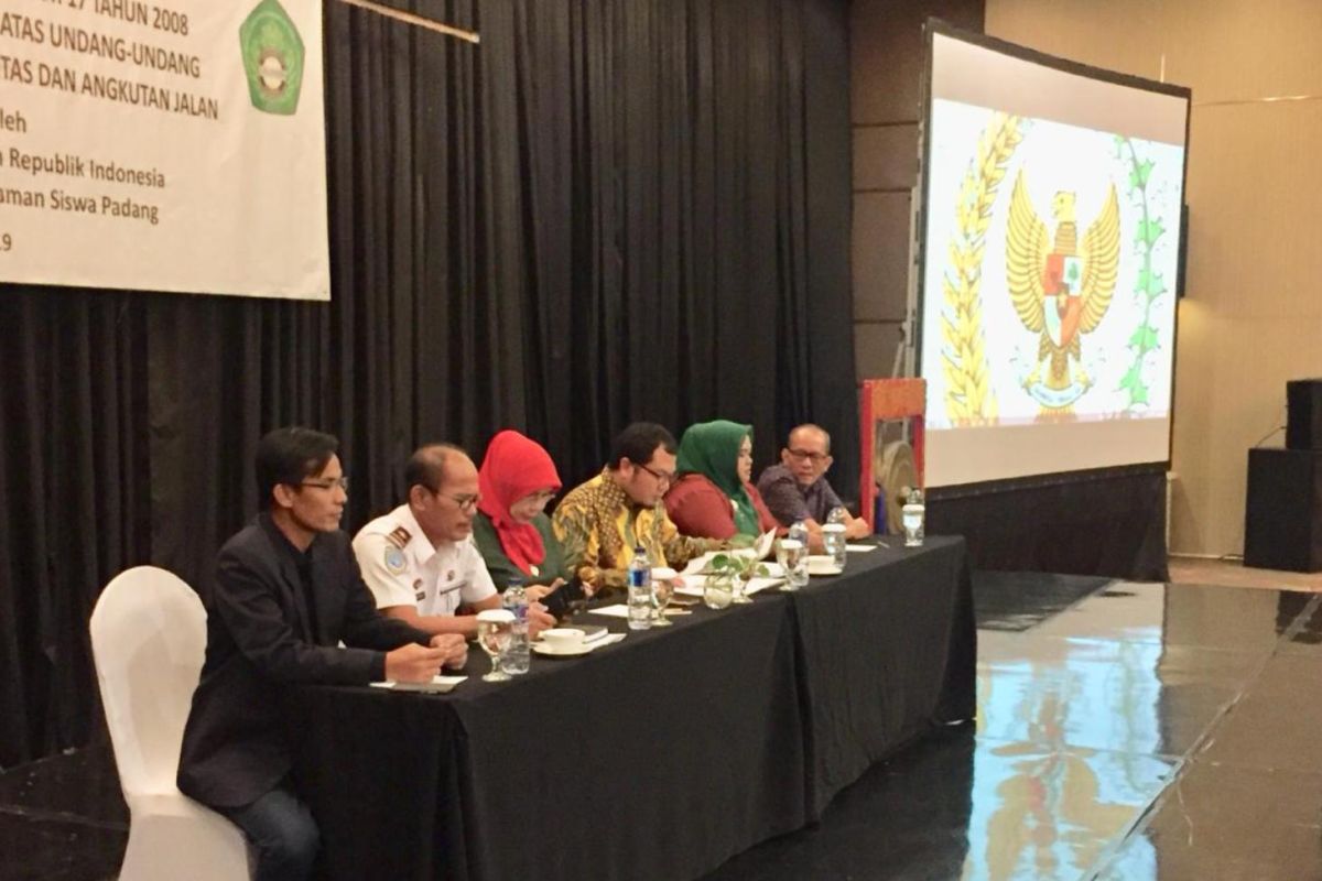 DPD RI-Fakultas Hukum Unitas Padang uji sahih RUU LLAJ dan Pelayaran