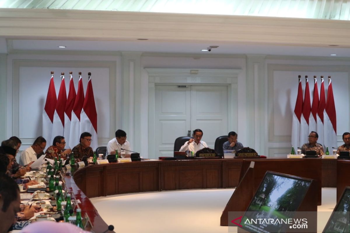 President Jokowi unequivocal in demanding solution to trash problem