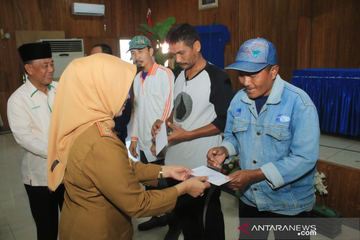 Baznas Kendari salurkan zakat Rp279 juta