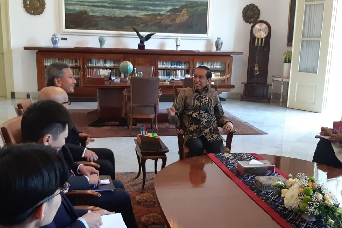 Singapore's Foreign Minister pays courtesy call on Jokowi