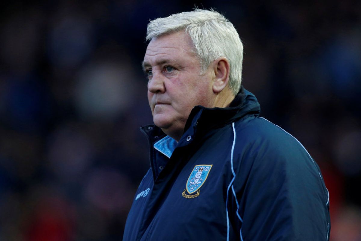 Newcastle United dilatih Steve Bruce