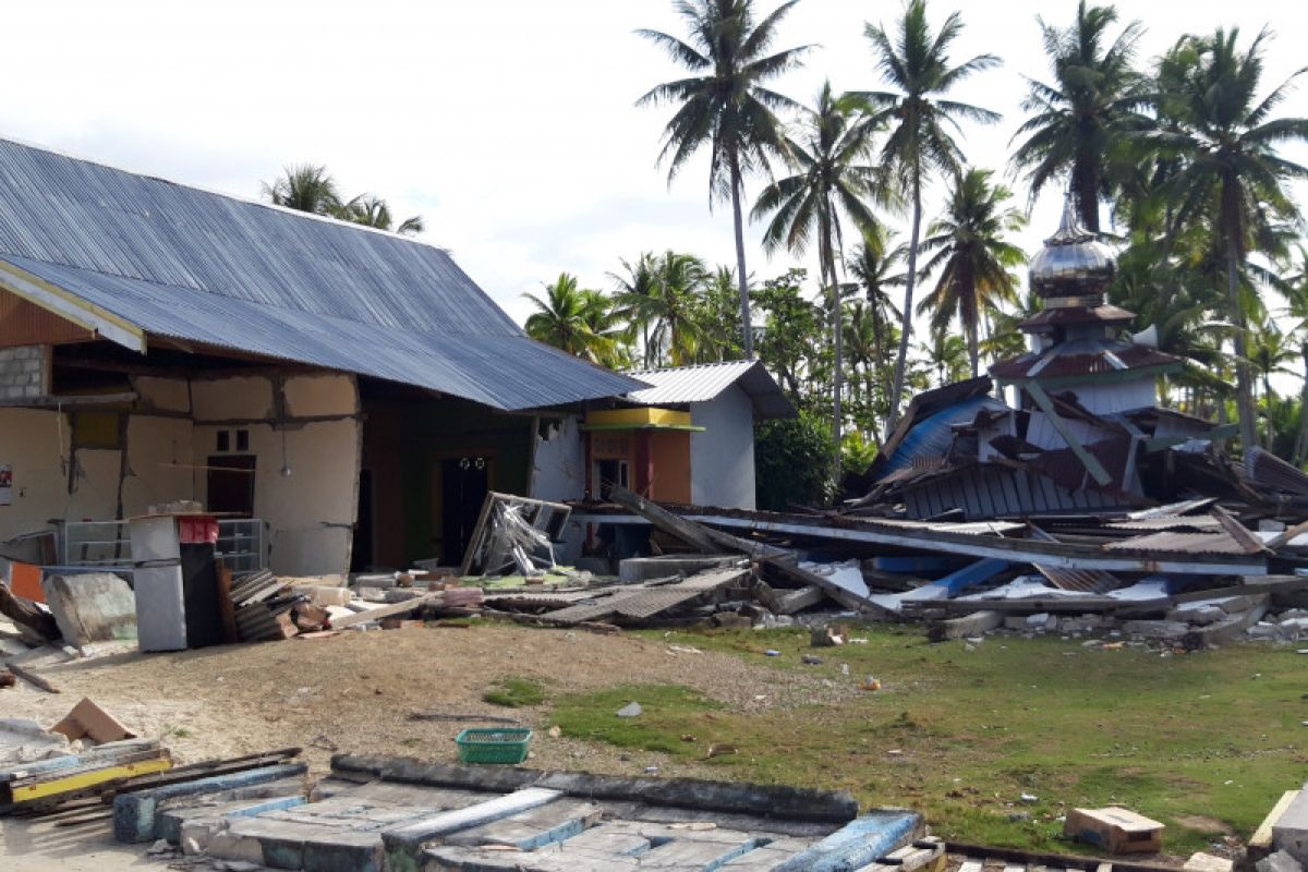 971 rumah rusak berat pascagempa Halmahera