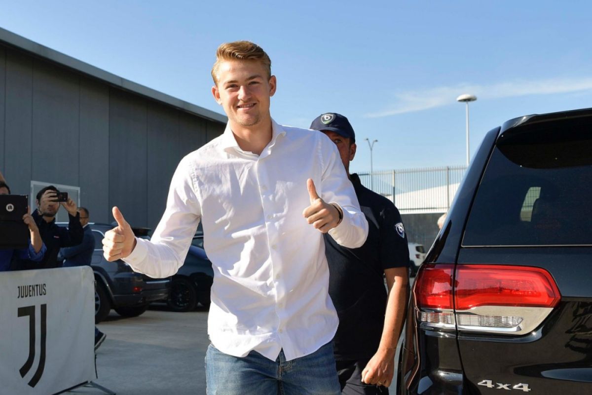 De Ligt jadi bek termahal di dunia setelah gabung ke Juventus