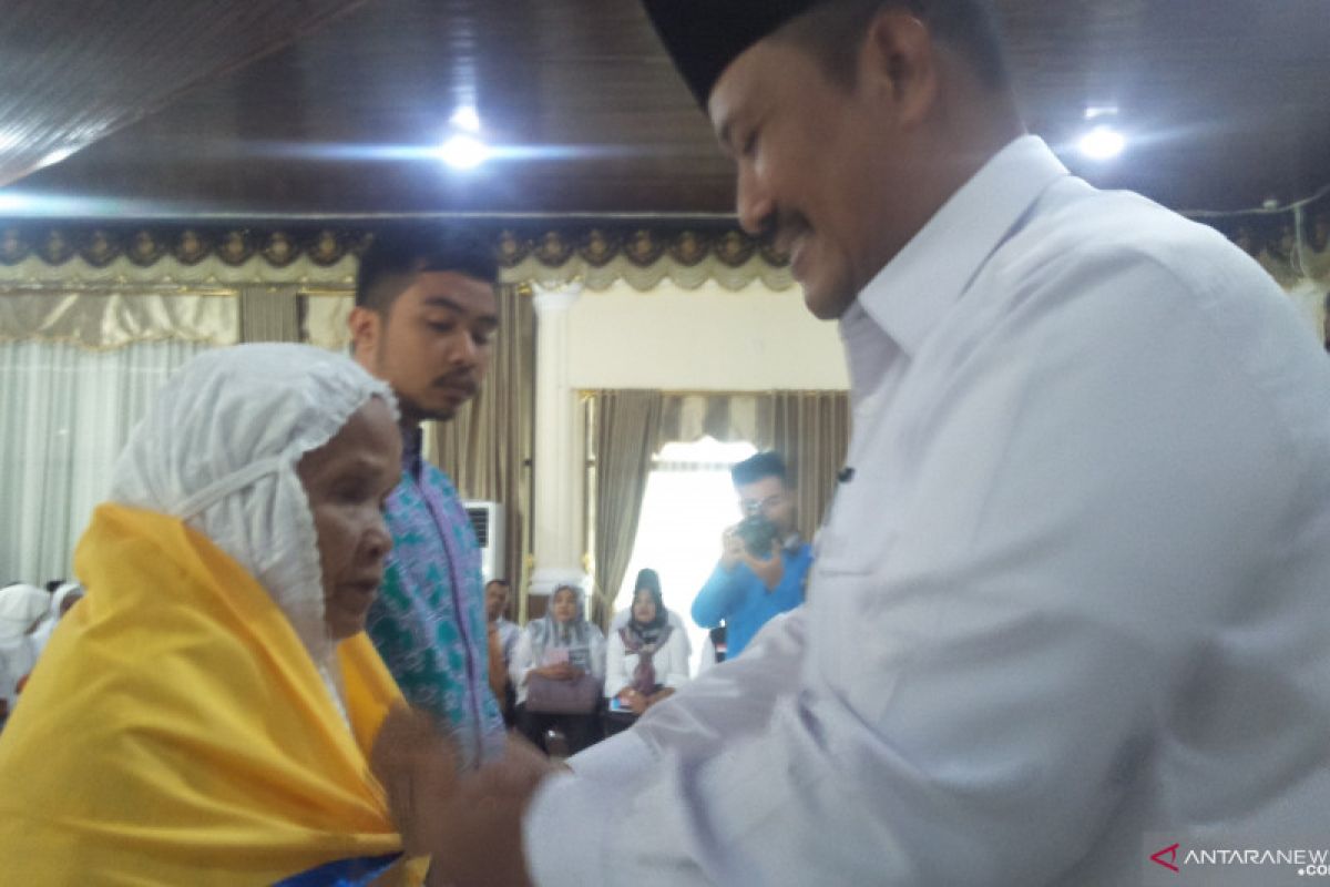 Jamaah calon haji Pariaman didominasi lansia