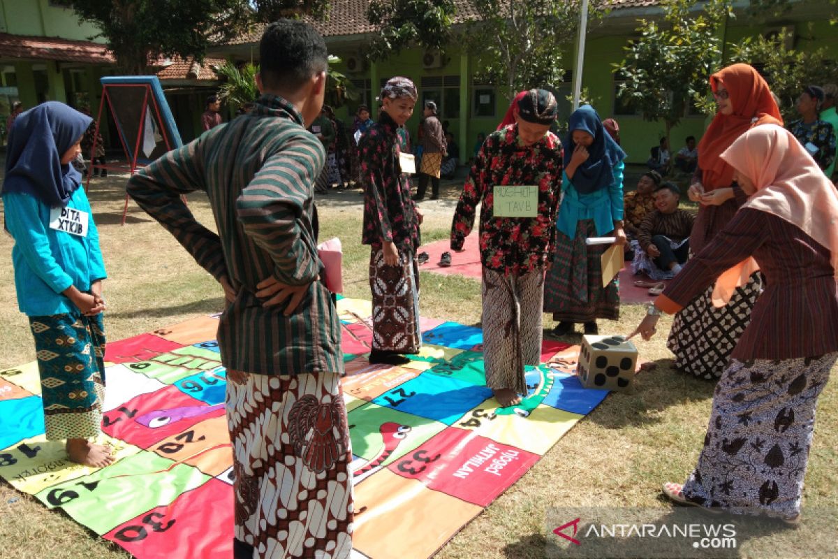 MPLS di SMKN Pundong Bantul memperkenalkan tradisi budaya jawa