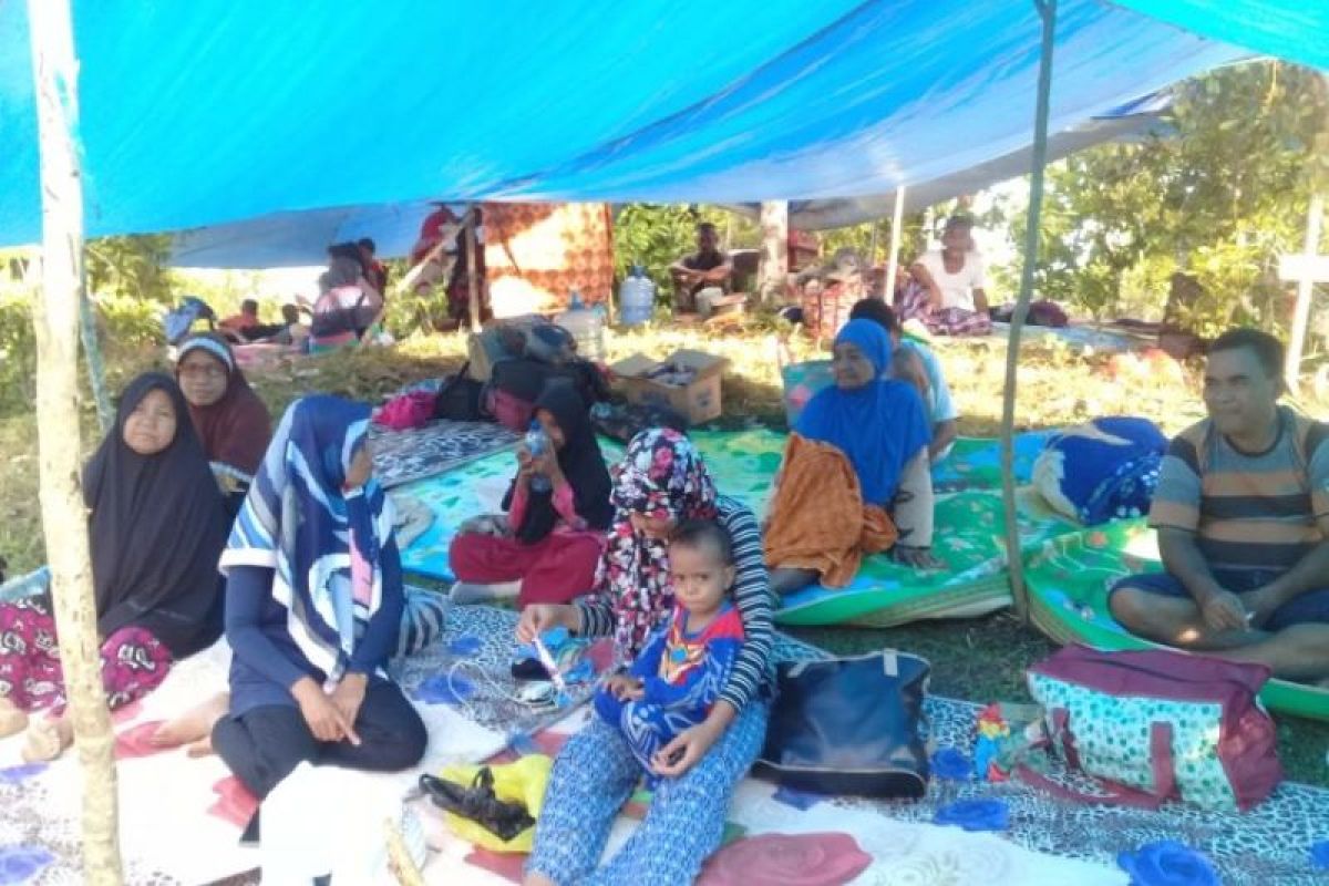 Penanganan pengungsi korban gempa di Halmahera Selatan