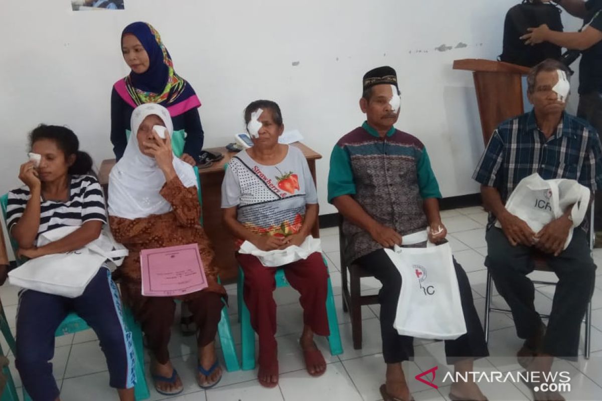 PMI dan ICRC menggelar operasi katarak gratis di Flores Timur