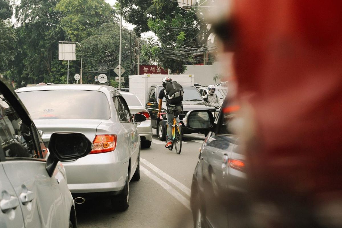 Kurir sepeda penyedia jasa logistik yang ramah lingkungan