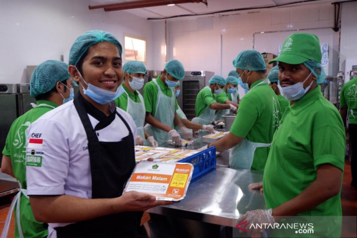 Garang asem tempe bacem dihidangkan untuk makan malam jamaah Solo