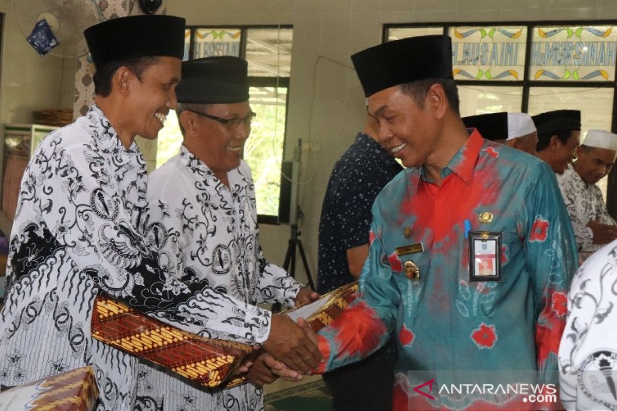 Sekda HSS apresiasi halal bihalal guru Kecamatan Angkinang
