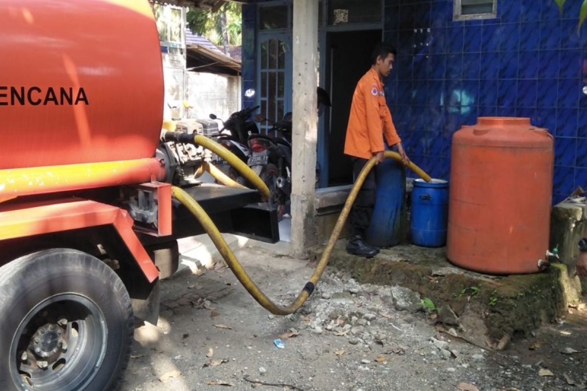 BPBD Banyumas sudah salurkan 1,39 juta liter air ke wilayah kekeringan