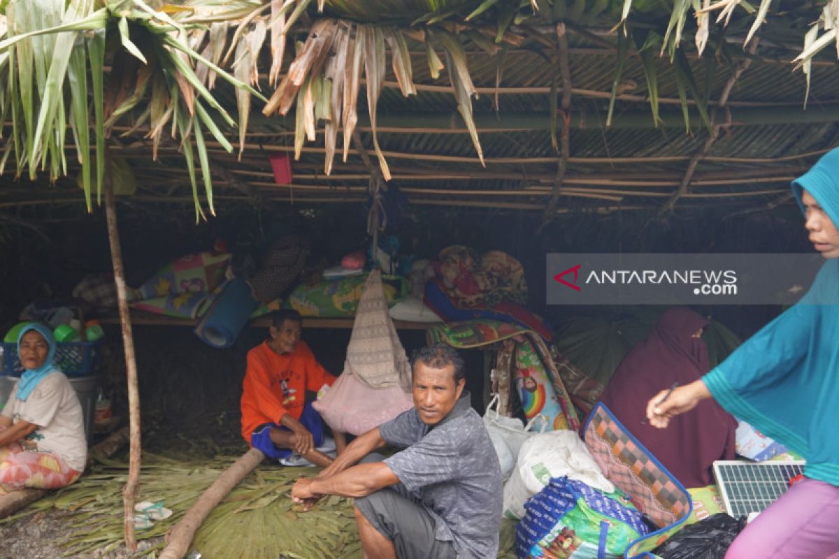 Korban gempa Halmahera Selatan masih tempati pengungsian darurat