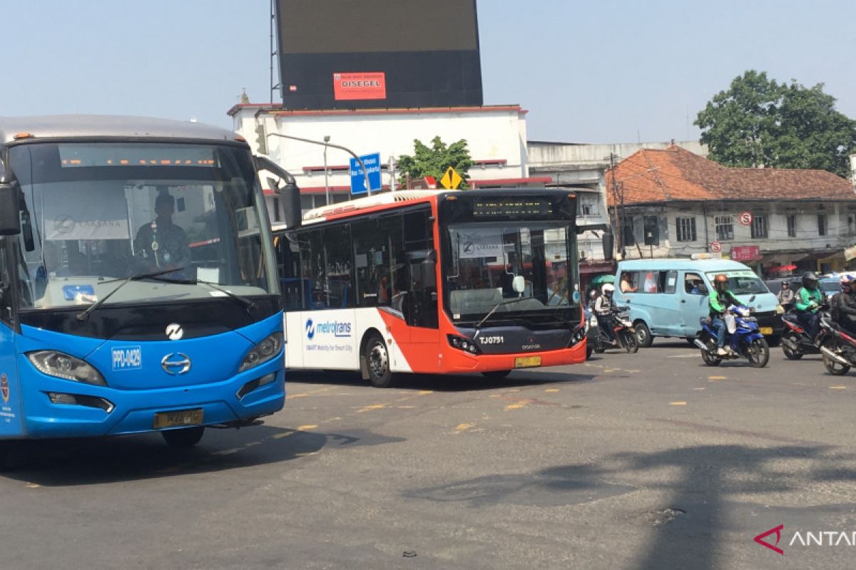 DPRD imbau warga manfaatkan transportasi umum guna kurangi polusi