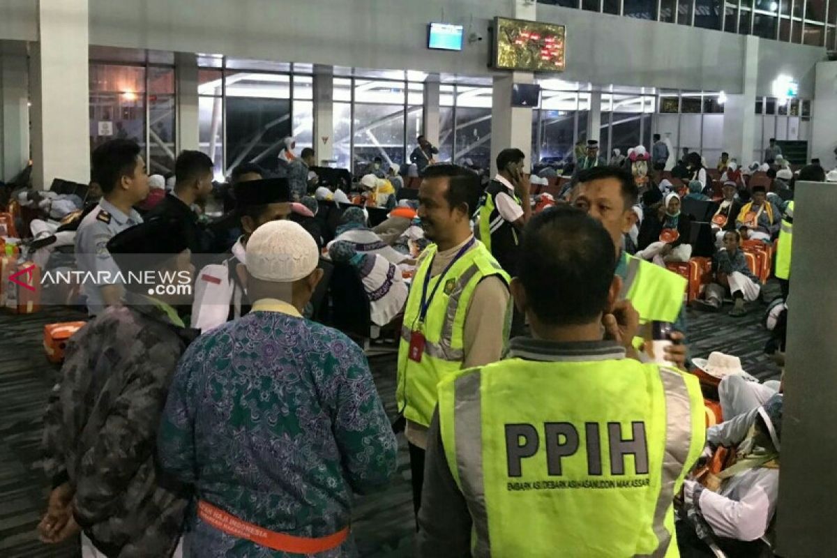 JCH Maluku  bertolak ke Jeddah setelah tertunda enam jam