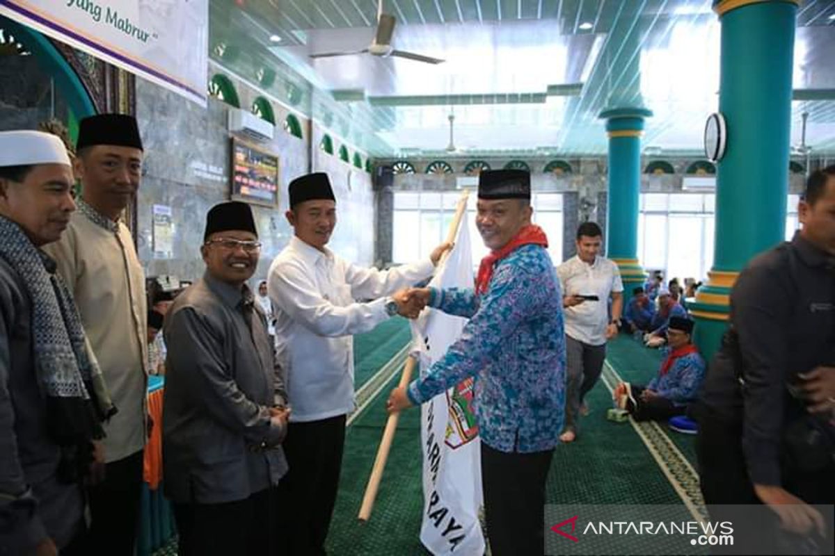 Tim medis Dharmasraya dampingi calon haji hingga ke Embarkasi Padang