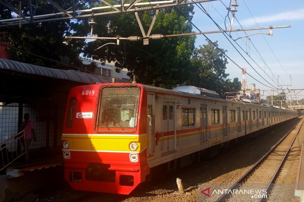 Listrik padam layanan KRL terganggu