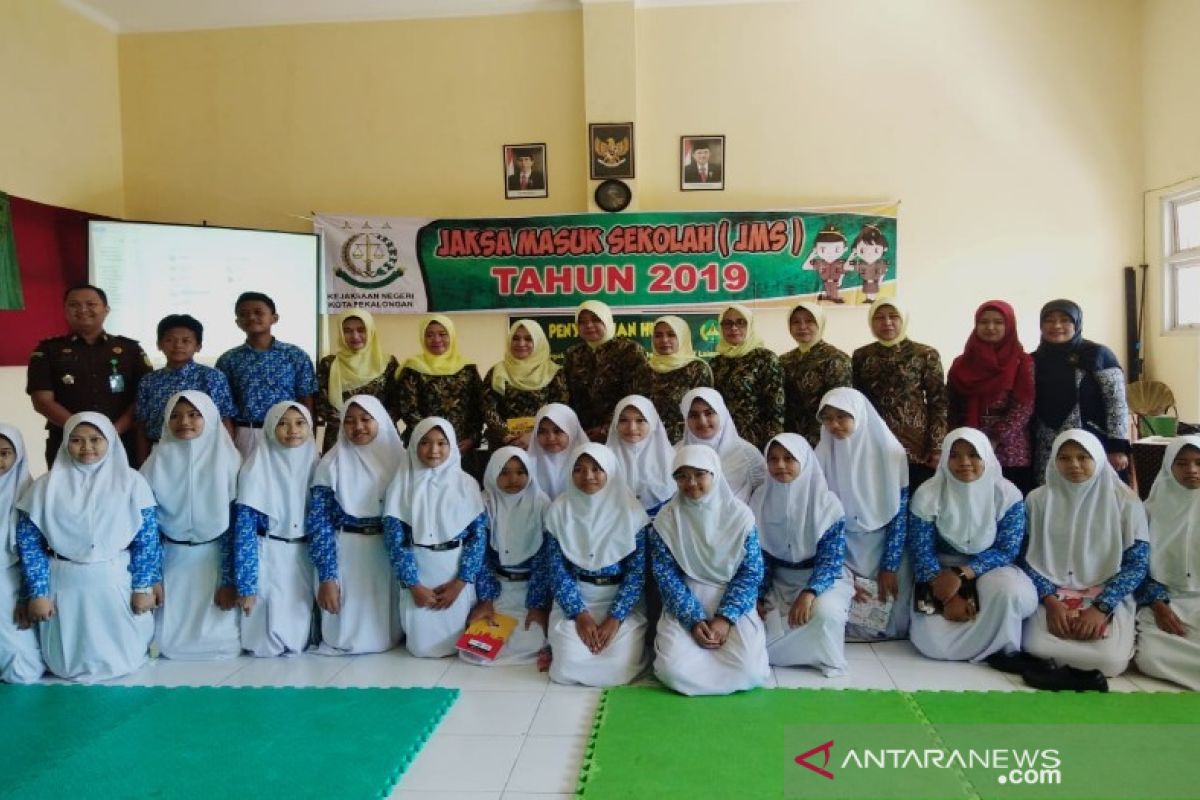 Jaksa Masuk Sekolah, pelajar diminta hindari bahaya narkotika