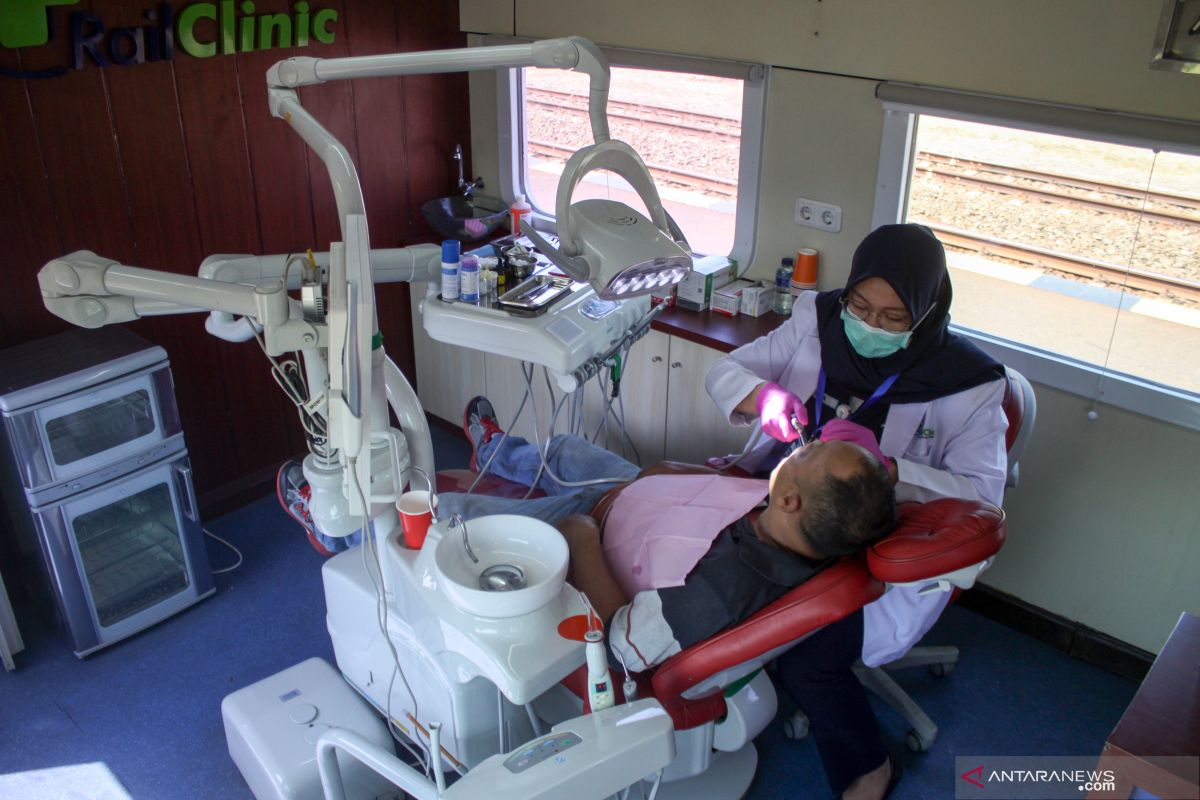 Layanan Kesehatan Di Rail Clinic