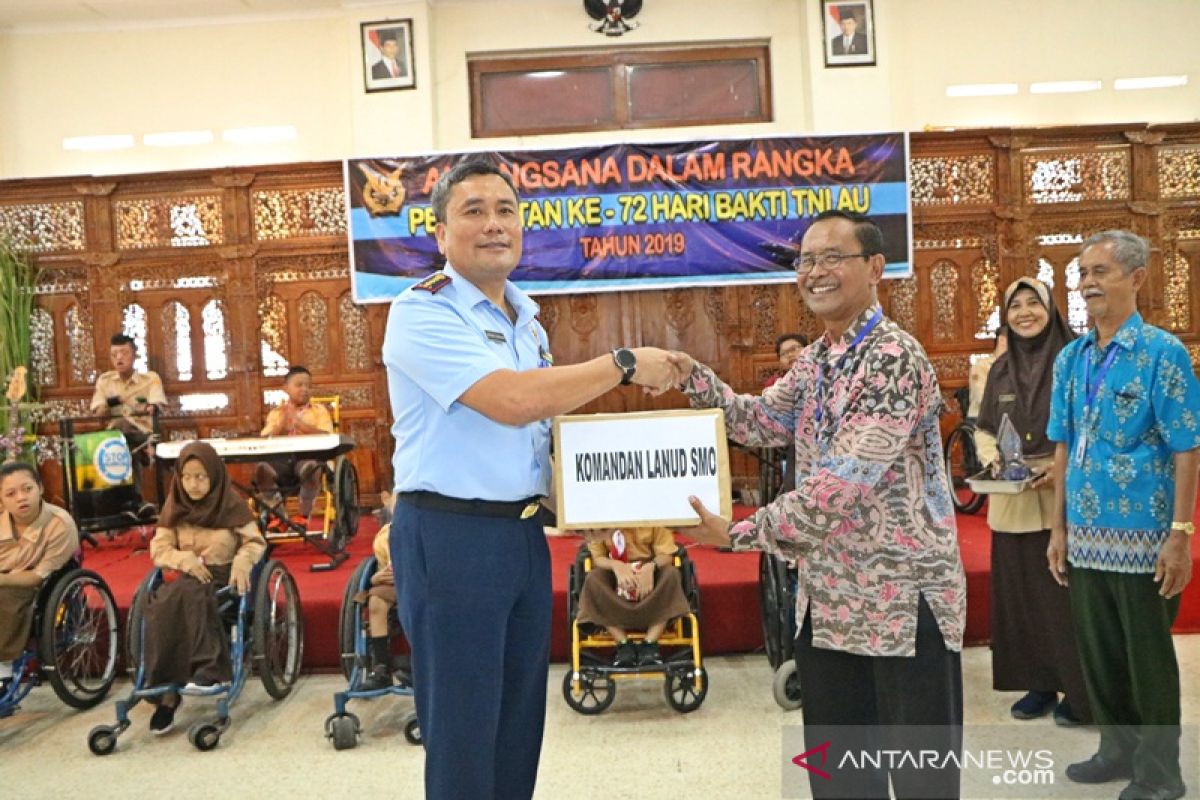 Lanud Adi Soemarmo bakti sosial di YPAC Surakarta