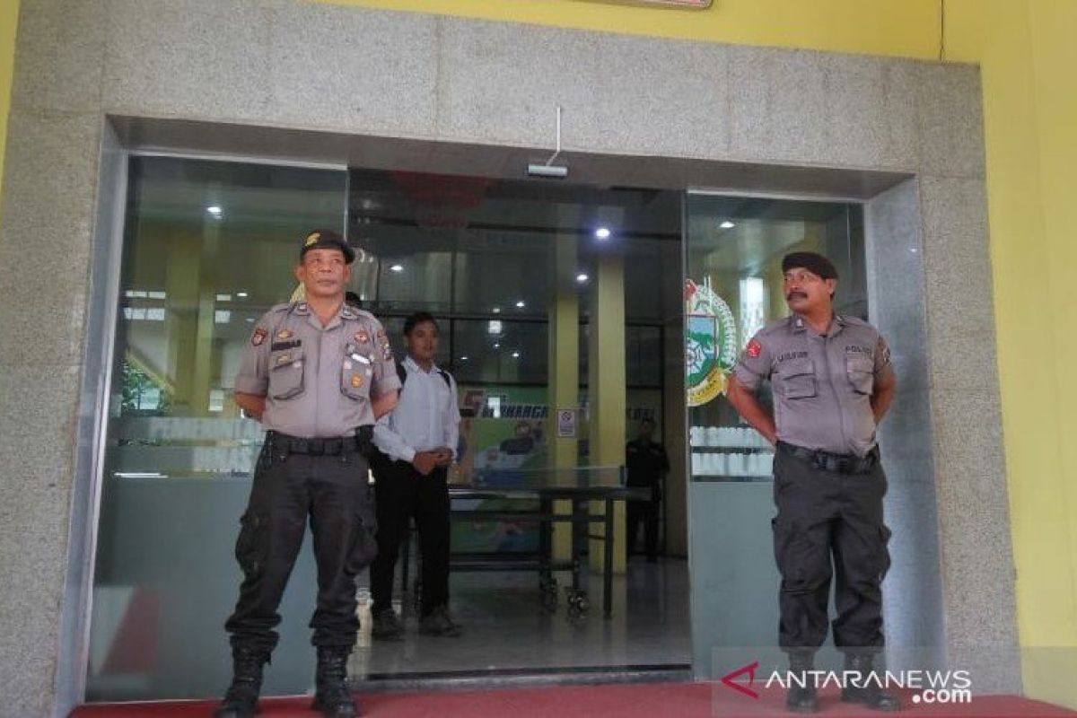 Polisi geledah Kantor Dispora Sumatera Utara