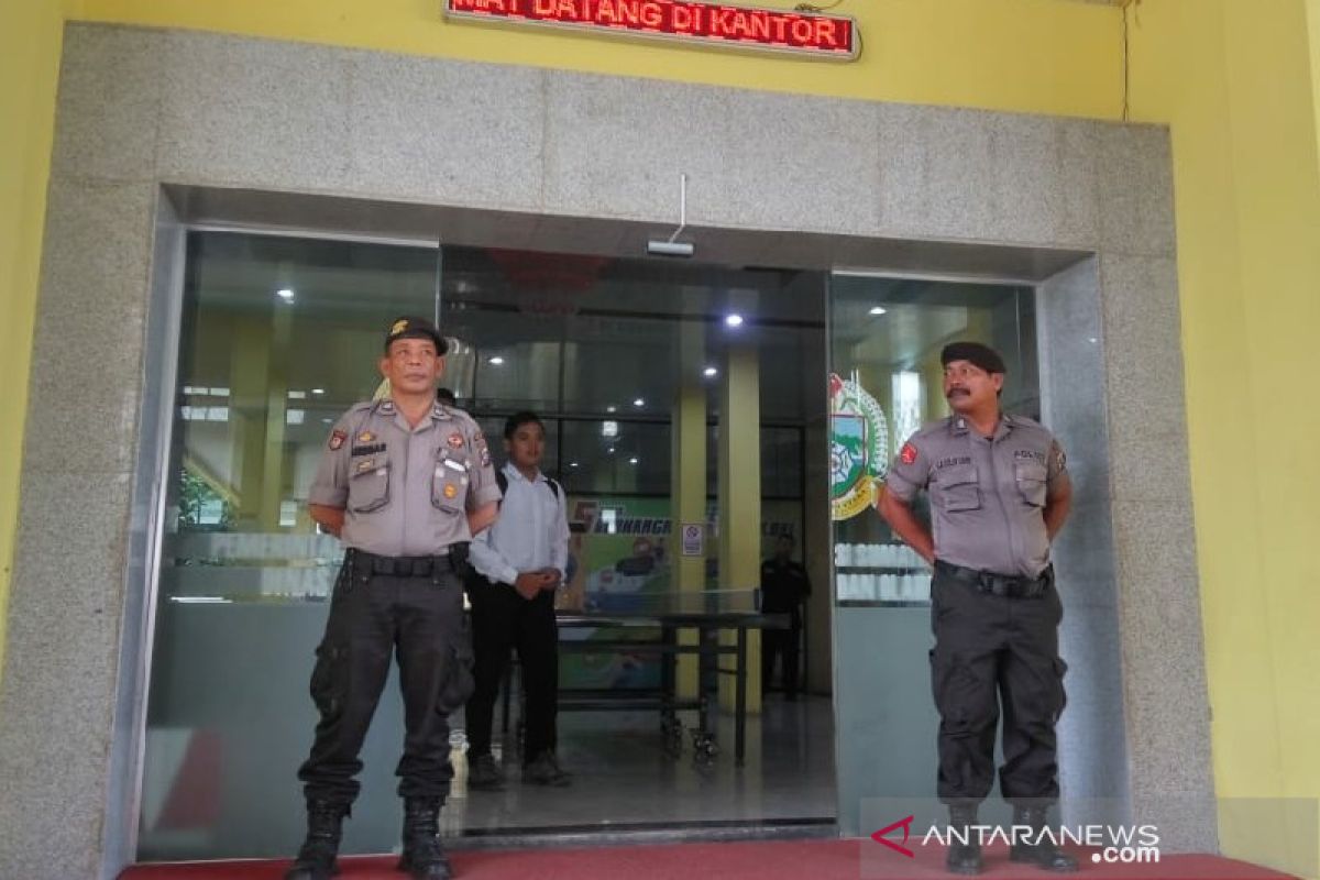 Polisi geledah Kantor Dispora Sumut