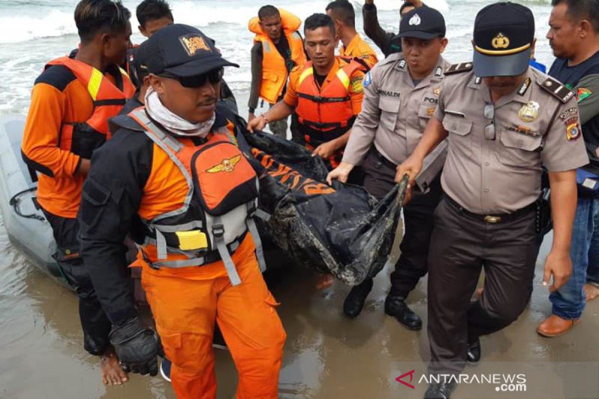 Nelayan Aceh Timur ditemukan tewas mengapung di laut