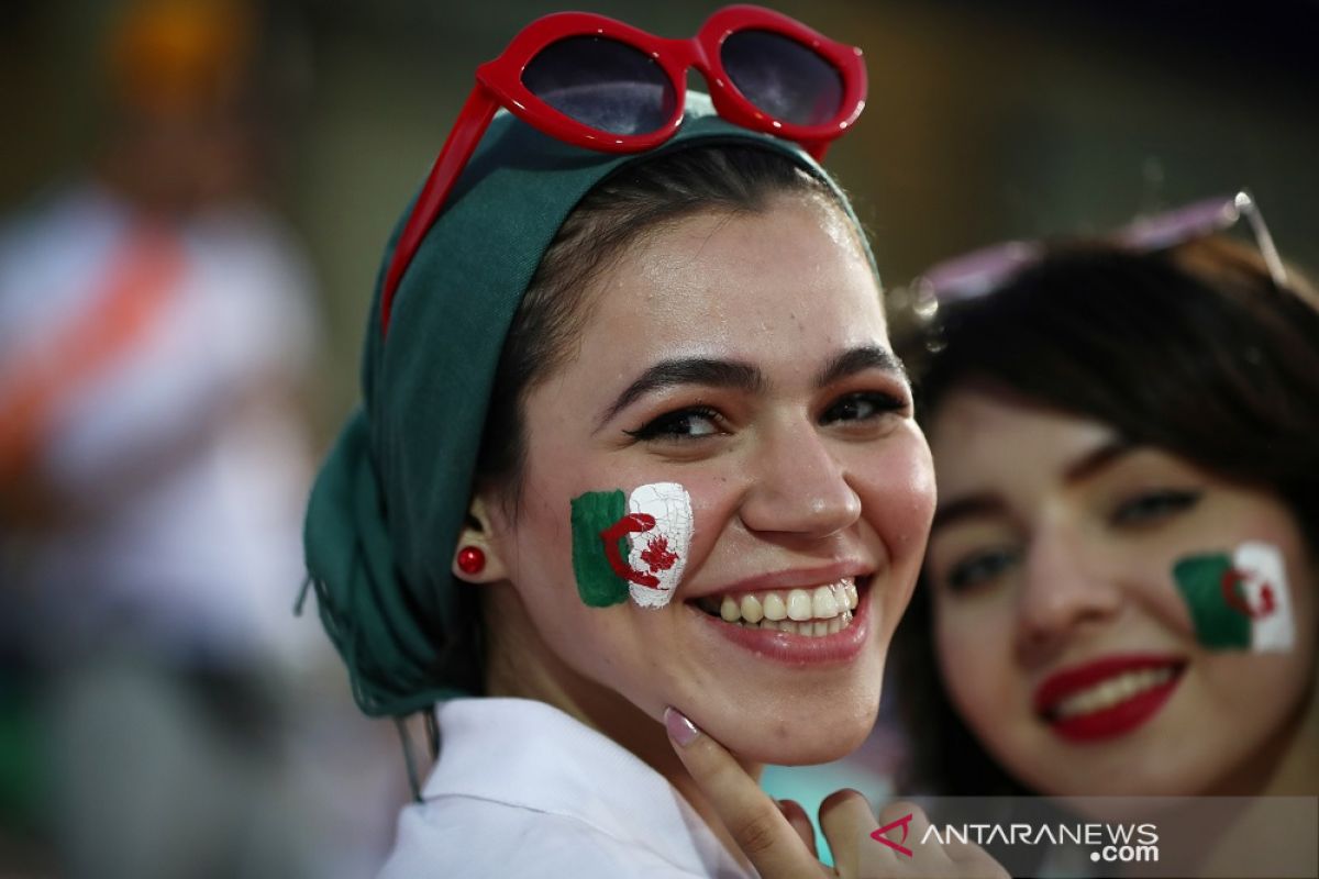 Suporter Aljazair menangi tarung politik, saatnya juara Piala Afrika