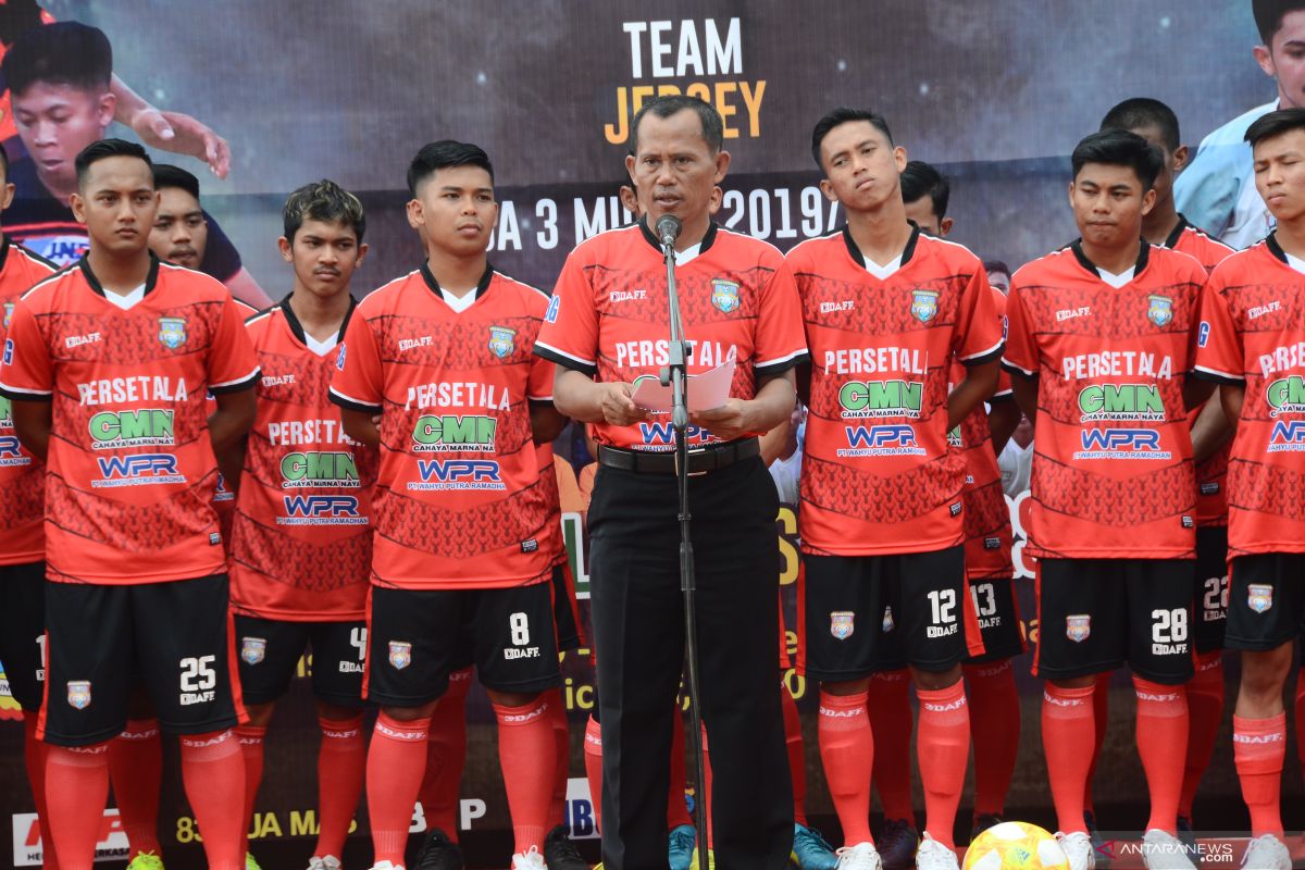 Bupati resmikan peluncuran kaos tim Persetala